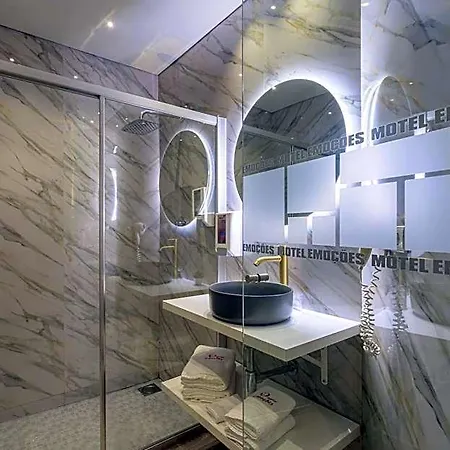 Emoções Hotel *